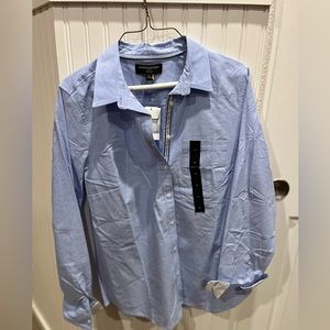 New with tags - Banana Republic Button Down size Medium